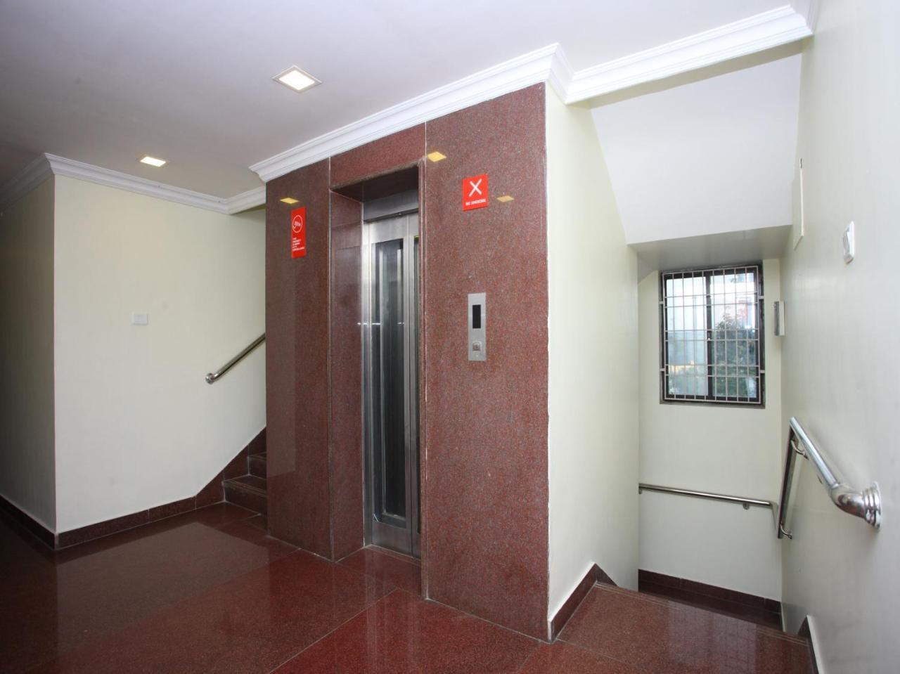 Oyo 10465 Koyambedu Chennai Hotel Kültér fotó