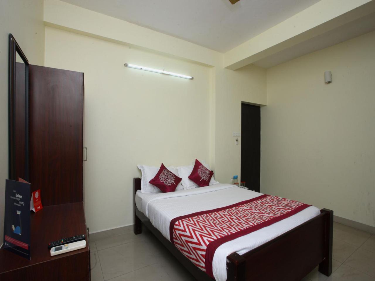 Oyo 10465 Koyambedu Chennai Hotel Kültér fotó