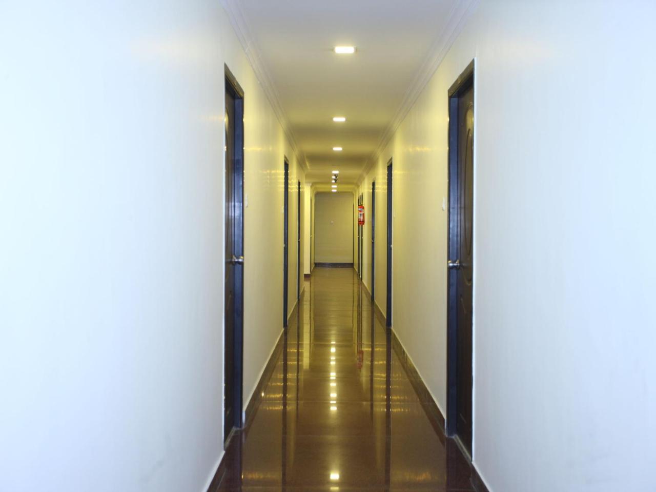 Oyo 10465 Koyambedu Chennai Hotel Kültér fotó